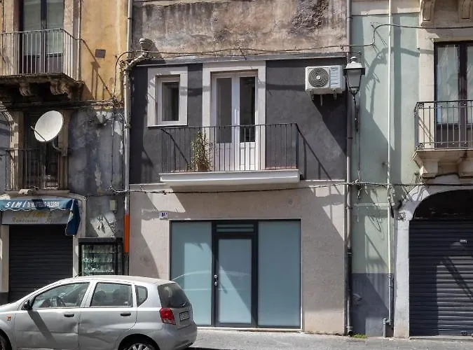 Garibaldi 94- Intera Casa A 2 Passi Dal Duomo Catania